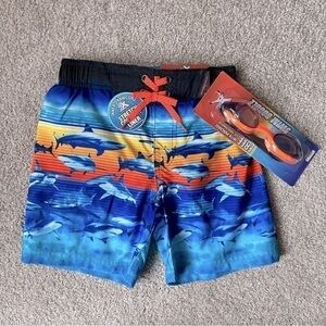 NWT ZeroXposur boys shark swim trunks with goggles size 4